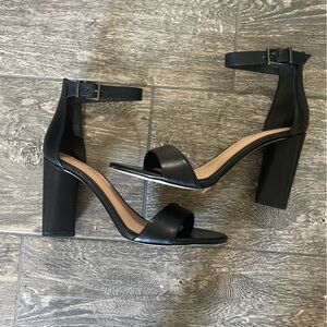 Gianni Bini Black Strappy Heels